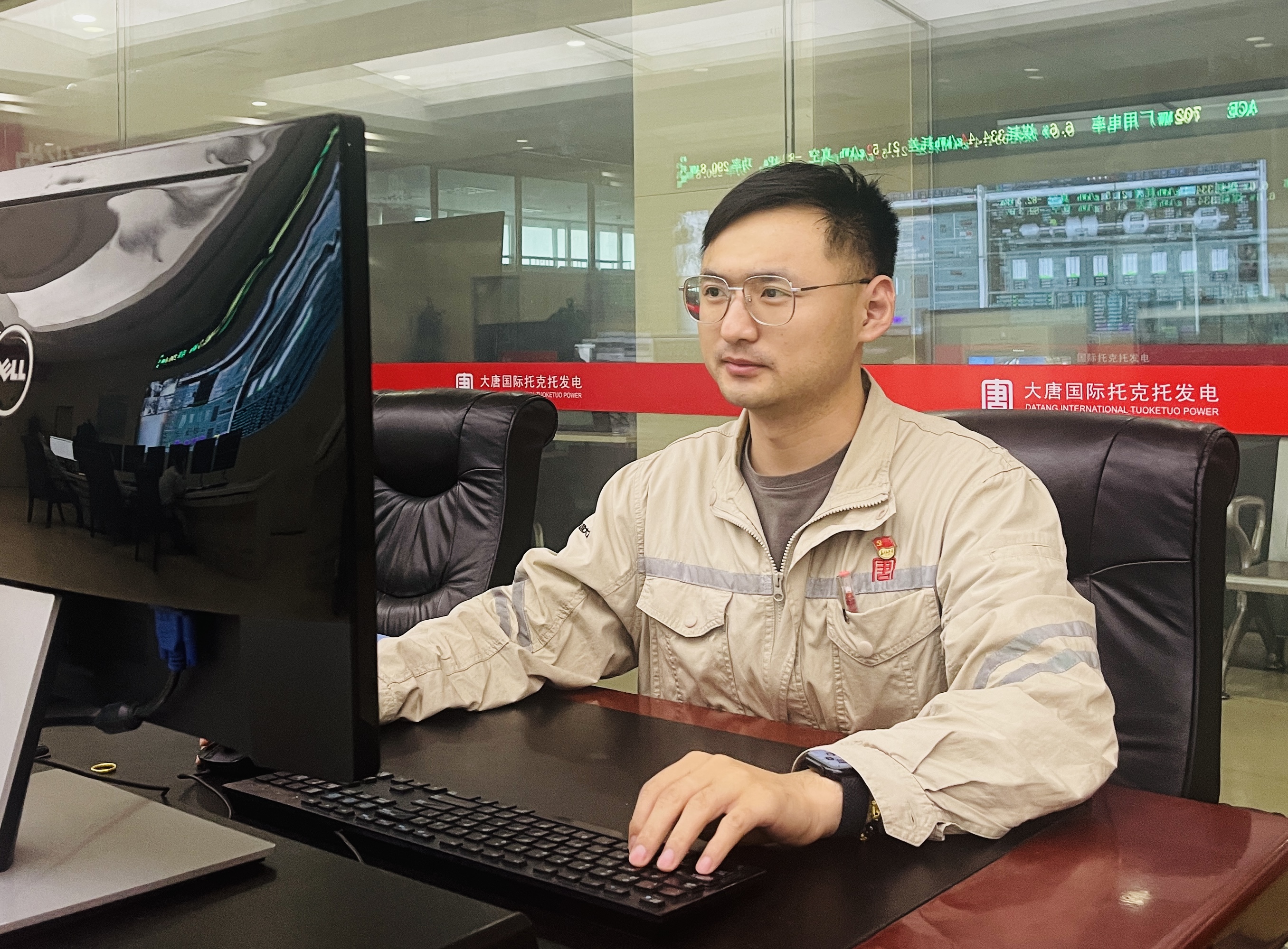 【大唐榜樣】張鵬飛：務(wù)實篤行 行穩(wěn)致遠.jpg